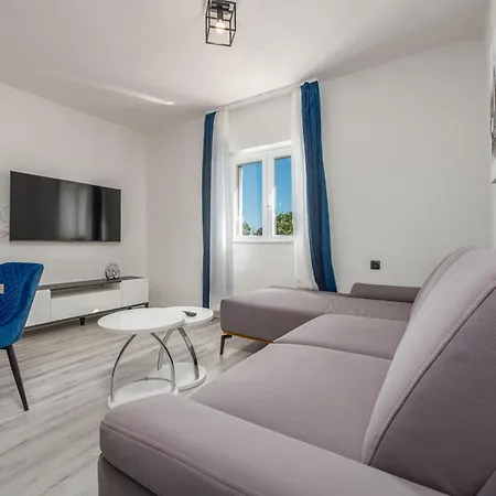 Family Oasis Zadarvillas Вилла