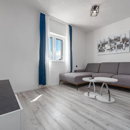 Family Oasis Zadarvillas 别墅