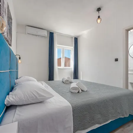 Family Oasis Zadarvillas 别墅