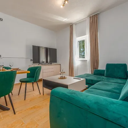 别墅 Family Oasis Zadarvillas 宁