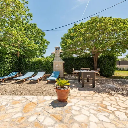 Family Oasis Zadarvillas 别墅 宁