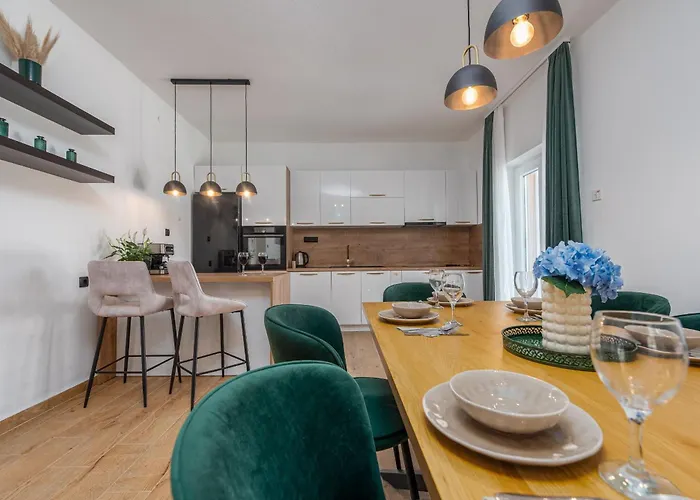 Family Oasis Zadarvillas Вилла Нин