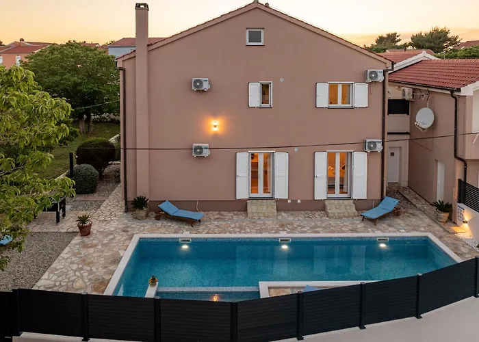 Family Oasis Zadarvillas Vila Nin