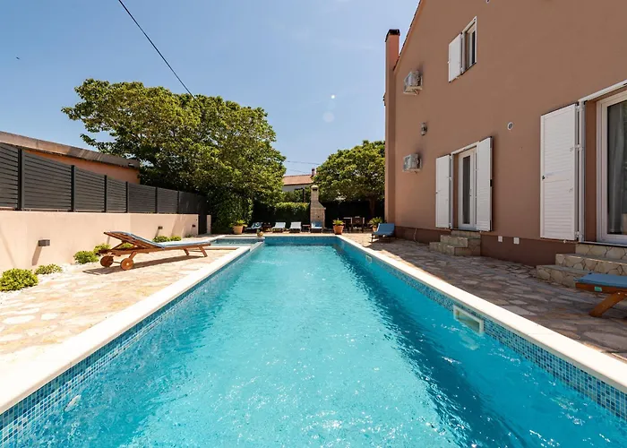Family Oasis Zadarvillas Vila Nin
