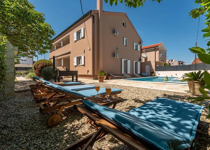 Вилла Family Oasis Zadarvillas Нин