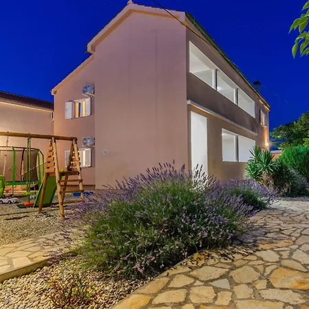Family Oasis Zadarvillas Villa Nin