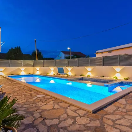 Family Oasis Zadarvillas Villa Nin