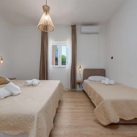 Family Oasis Zadarvillas Nin